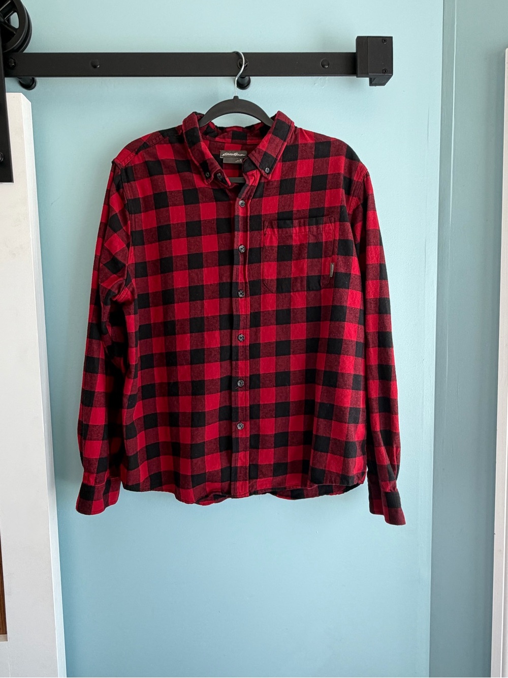 Eddie Bauer Men’s XL Red Black Buffalo Plaid Flannel Shirt 100% Cotton